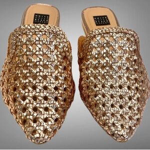 Beautiful Gold mule slides 6.5